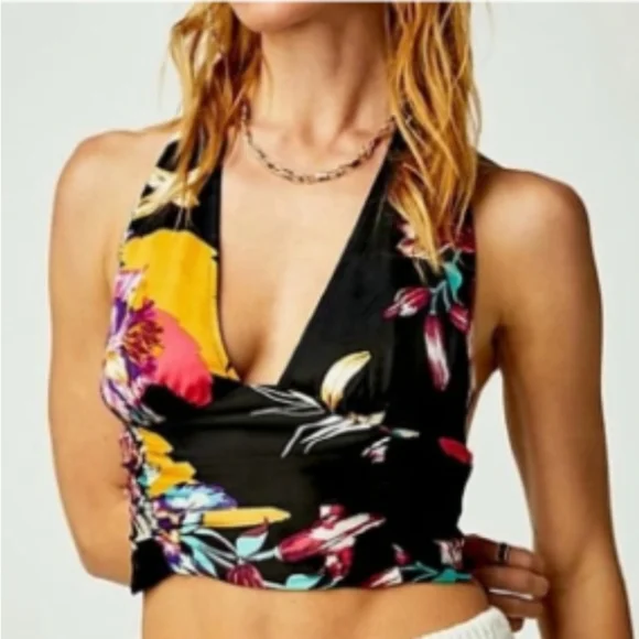 Free People Seraphina Crop Halter Top Black Floral Size Small NWOT - Picture 3 of 9